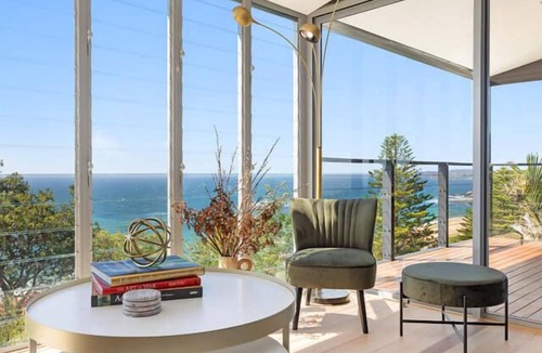 Forresters Beach House | Sandcastle by Coast Hosting