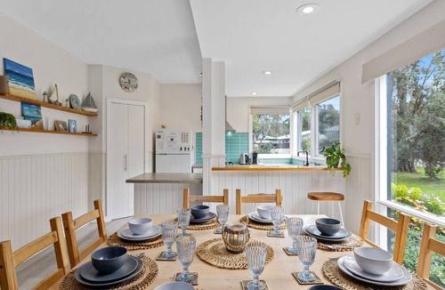 Silverleaves House | Sanders Beach House, Beautiful and spacious.