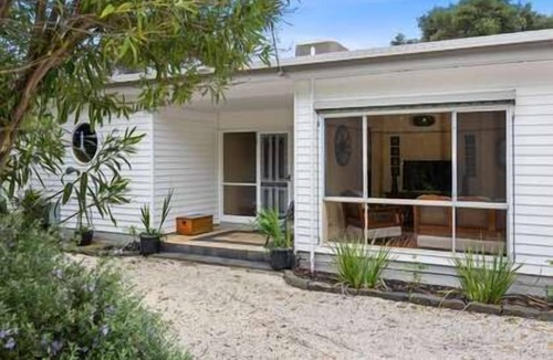 Point Lonsdale House | Sandy Ann at Lonnie