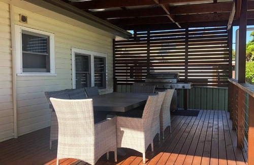 Shoal Bay House | Sandy Shoal, 46 Rigney Street - Shoal Bay Beach Cottage with aircon