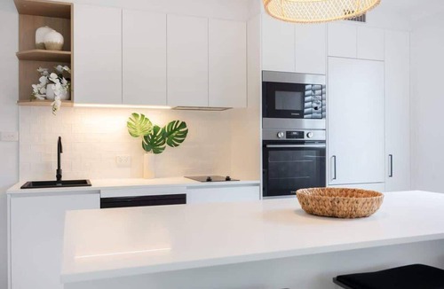 Mollymook Beach Apartment | Sandy Shores Summary: