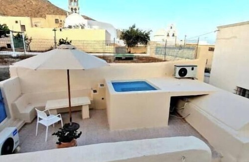 Emporio House | santorini -treasures daisy cave traditional