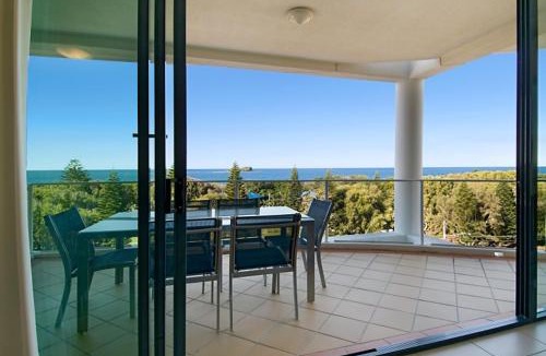 Mudjimba Resort | Santorini Twin Waters