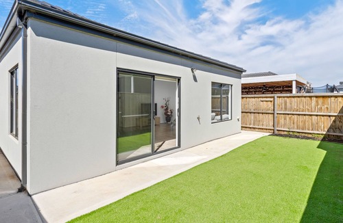 Plumpton House | SARA by Ready Set Stay - 3 Bedrooms, Family Friendly Holiday House