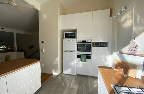 Sassafras House | Sassafras Treehouse in The Dandenong Ranges, Victoria
