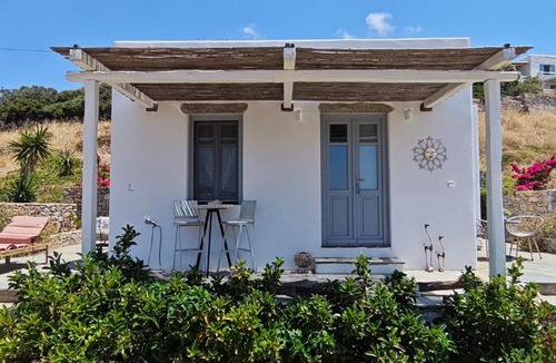 Katapola House | Scarpathia House