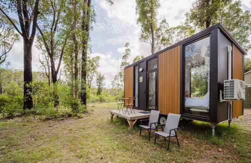 Ashby Heights House | Schlaraffenland 2 by Tiny Away