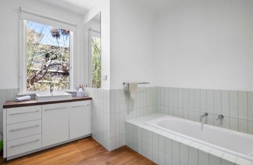 Anglesea House | Sea Corner