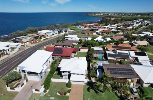 Bargara House | Sea La Vie, Bargara Beach