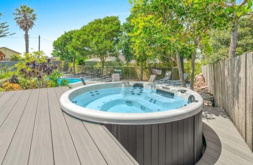 Culburra Beach House | Sea La Vie - Pet Friendly with Fireplace and Swimming Pool & Spa