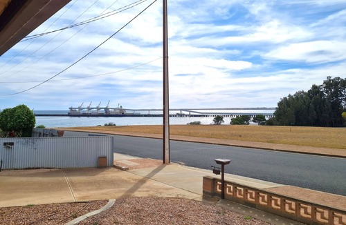 Wallaroo House | Sea the View, Wallaroo