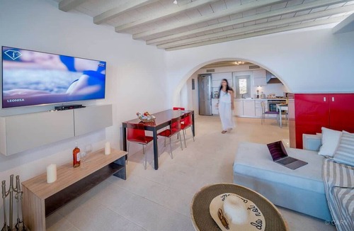 Mykonos Villa | Sea-View 2BR Villa Gated Commun & Sunset Terrace