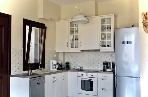 Monemvasia House | Sea View 3 Bedrooms for 6 people Monemvansia view Hot tub/Jacuzzi for 5 people