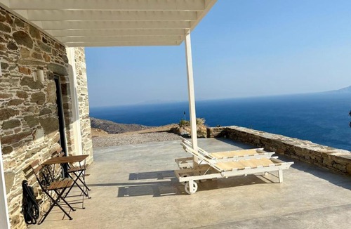 Ydrousa House | Sea View Stonehouse