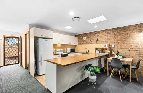 Urangan House | Seabatical on Cypress