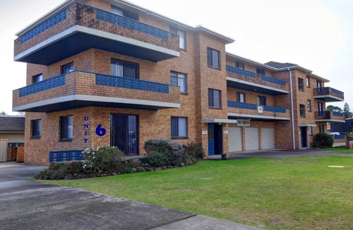 Tuncurry Apartment | Seabreeze 6 - Opposite Tuncurry Bowling Club!