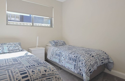 Copacabana Apartment | Seabreeze - across the road from Copa beach