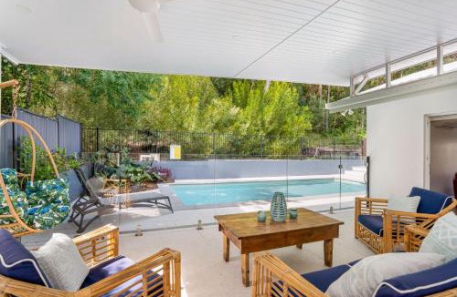 Rainbow Beach House | Seabreeze Escape - Rainbow Beach. Pool. Wifi. Aircon