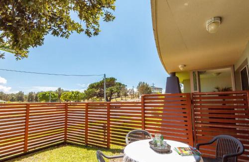 Hawks Nest House | Seachange Apartment 1