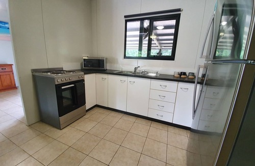 Dundee Beach House | SEACLUDED-HOLIDAY HOUSE close to the beach