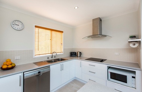 Guilderton House | Seaclusion Cottage - Modern renovated beach house