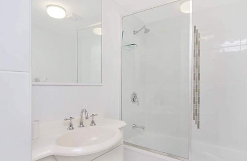 Tugun Apartment | Seacrest 2 - Absolute Beachfront Tugun