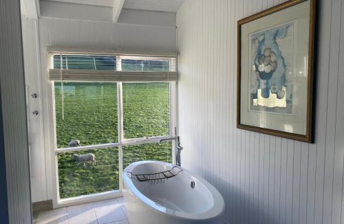 Sugarloaf House | Seacroft Beach House