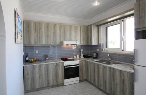 Almyrida Villa | SeaDream Beachfront Villa with sea view and jacuzzi