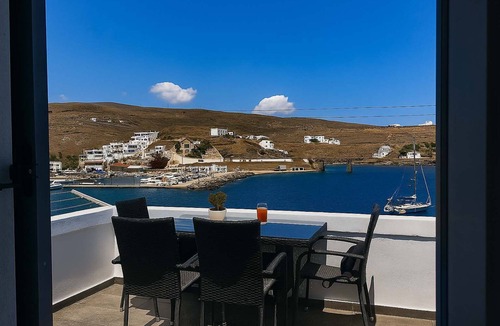 Loutra Apartment | Seafront Alos Gem - Loutra Seaview Escape