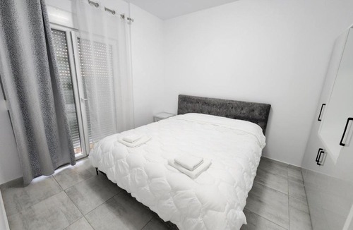 Shengjin Apartment | Seafront Apartment