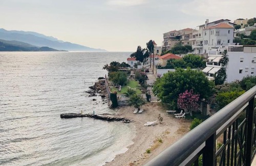 Samos Apartment | Seafront Central Luxury Apartment