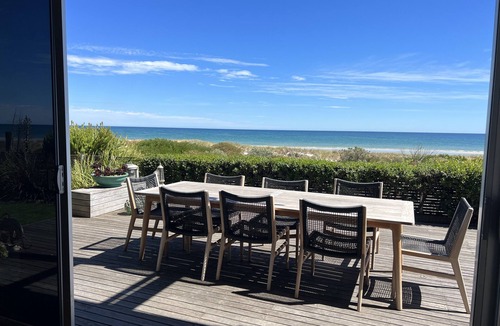 Henley Beach House | Seafront Luxury close to nGrange Golf