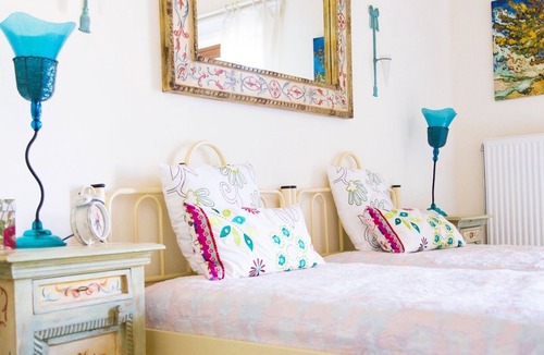 Eretria Villa | Seafront Luxury Villa w/5-en/suite BR & BBQ