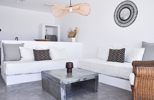 Paros Villa | Seafront Villa 190sq.m | Private & Shared Pool | Endless blue