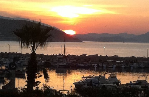 Varkiza Villa | SEAFRONT VILLA IN ATHENS RIVIERA