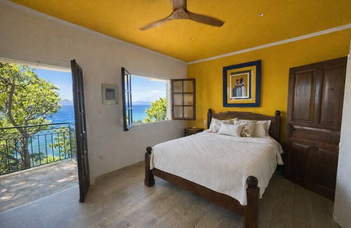 Lakopetra House | Seafront Villa in Patra/Private Sea Access