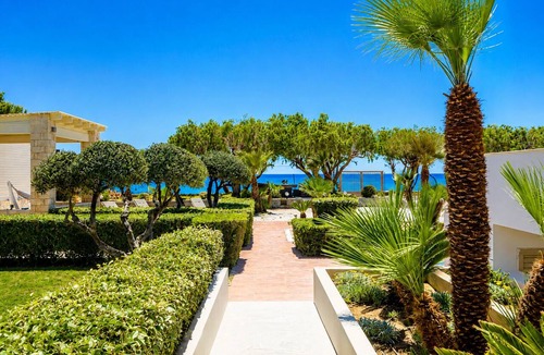 Ierapetra Villa | Seafront villa - Private Pool & Direct Sea Access