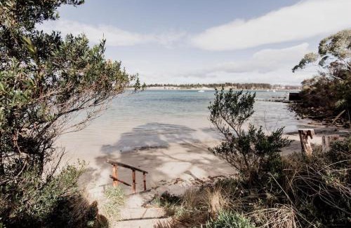 Lewisham House | Seagrass Coastal Retreat with direct beach access