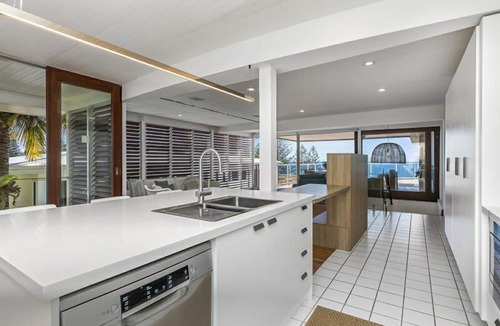 Sunshine Beach Apartment | Seascape - A Stunning Two Level Penthouse Apartment.