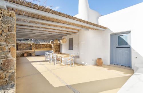 Xilokeratidi Villa | Seaside 5BDR Bliss in Mykonos