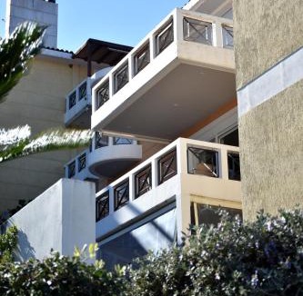 Platana Apartment | Seaside apartment platana kimis evoia
