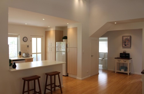 Brownlow Ki House | Seaside Garden Cottages-All 3 Cottages,up to 24 guests, 9 bedrooms,5 bathrooms