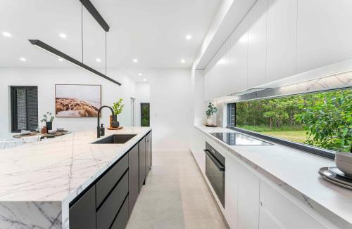 Noraville House | Seaside Manor