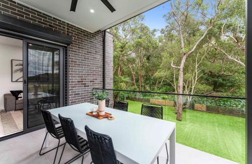 Noraville House | Seaside Manor