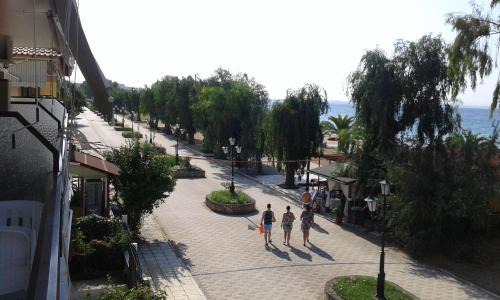 Paralia Dionysiou Apartment | Seaside Studios