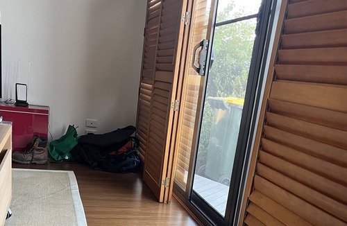 Port Albert House | Seaside Townhouse by a natural harbour.