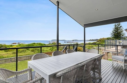Tomakin House | Seaspray Daze - Tomakin Beach