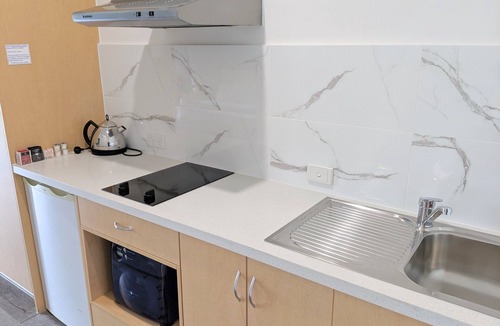 Apollo Bay Hotel | Seaview Motel and Apartments