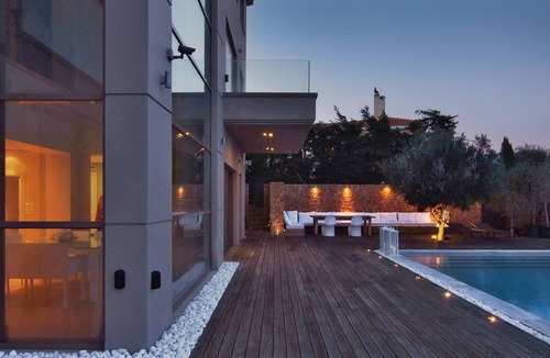 Marathon Villa | Seaview Peninsula is a brand new,luxury, elegant and spacious villa!
