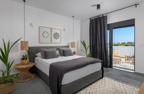 Lahania Villa | Seawater Villa - Luxury Pool Retreat - 150m Beach